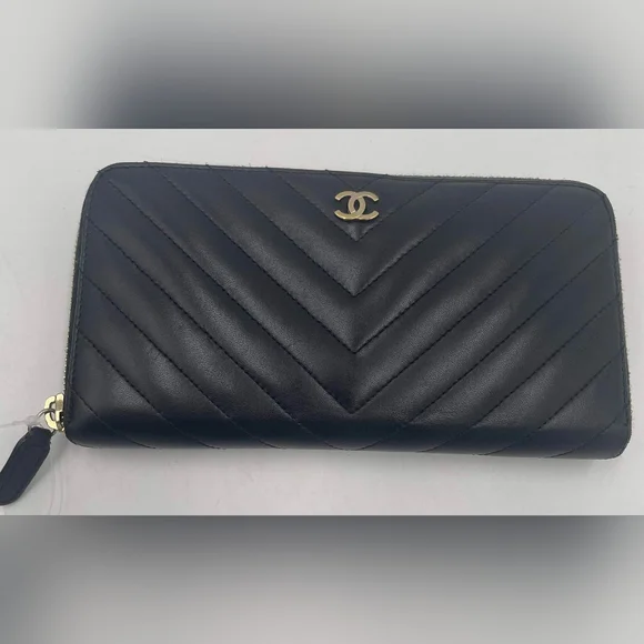 CHANEL Black Chevron Wallet with Gold Accents - Picture 1 of 10